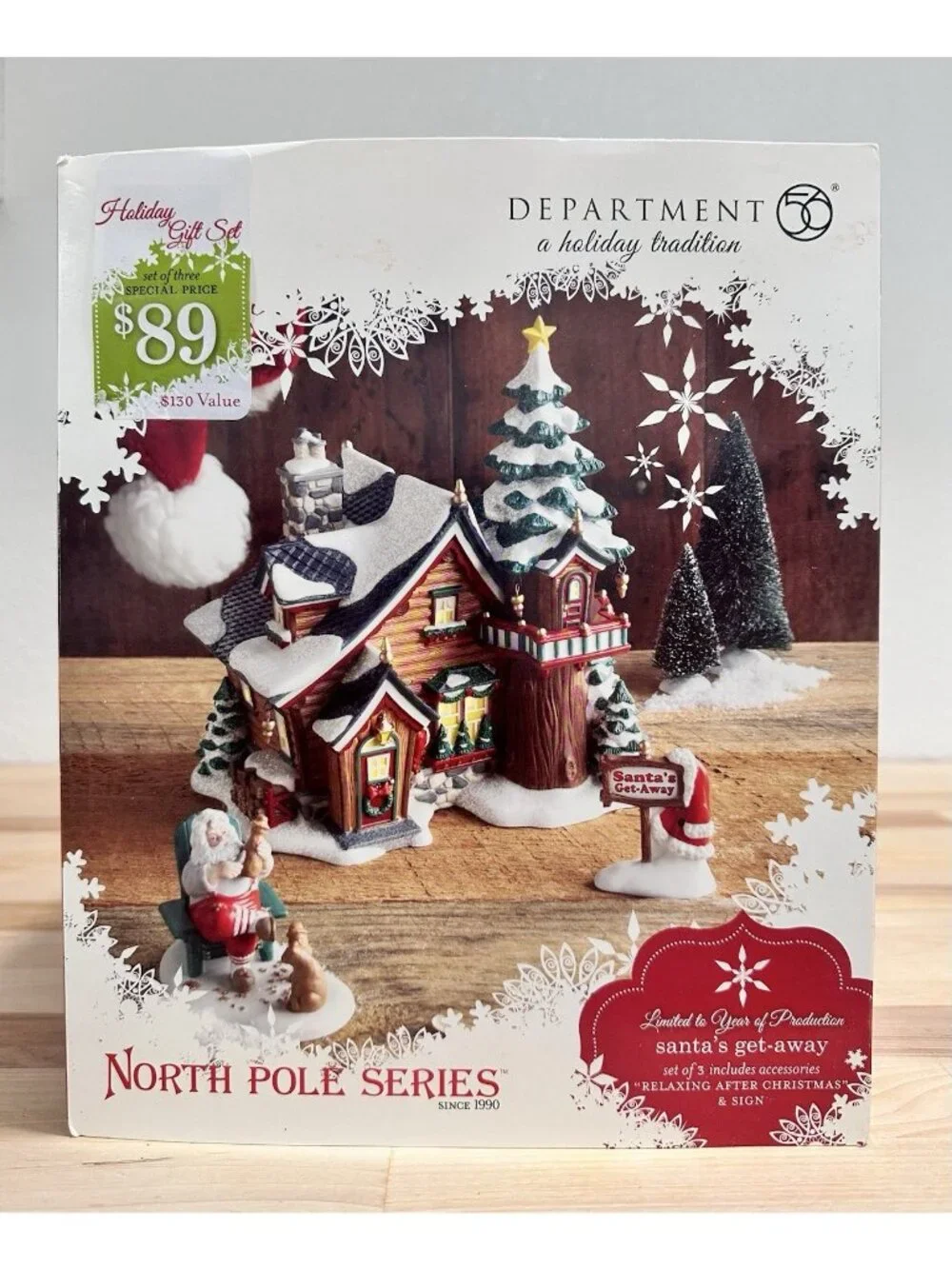 Dept 56 Santa's Get Away North Pole Christmas Village Mint in Box w/ Accessories